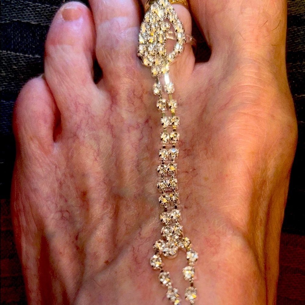 Silver Rhinestone Foot Chain Jewelry/Sandals - Picture 6 of 10